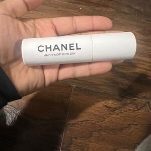 CHANEL Mother's Day White Lipstick Holder